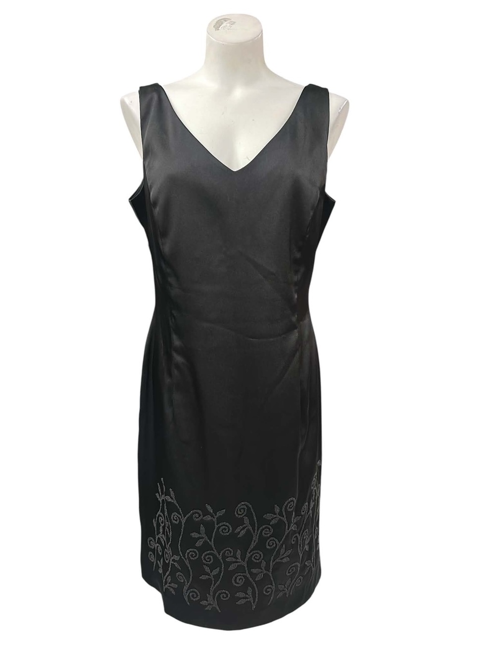 Cleo Classic Black V-Neck Midi Dress with Embroidered Hem Size L
